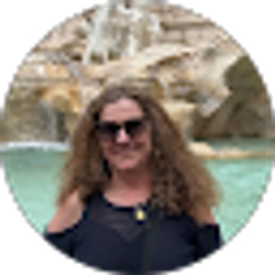 Profile photo of Mary Gnadt