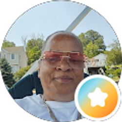Profile photo of Dee Warner