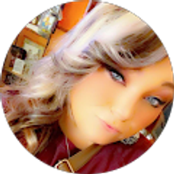 Profile photo of Julia Braden