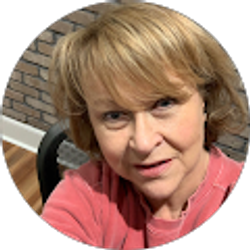 Profile photo of Bonnie Travis