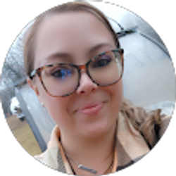 Profile photo of Ashley Laurn