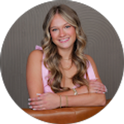 Profile photo of Ava Quinn