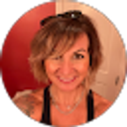 Profile photo of Samantha Andrews