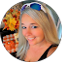 Profile photo of Nikki LaShomb
