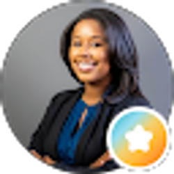 Profile photo of laura reyes