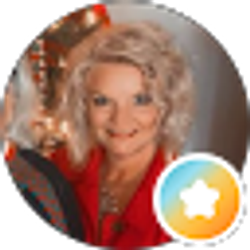 Profile photo of Kim Weeks