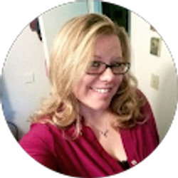 Profile photo of Stephanie Hall