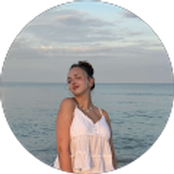 Profile photo of Olivia Lynn