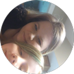 Profile photo of Leigh Johnson