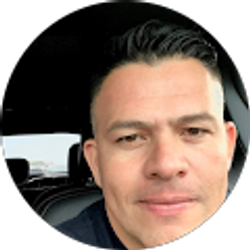 Profile photo of Leonardo Espinoza