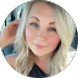 Profile photo of Ashley Watts