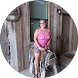 Profile photo of Jenn Saylor