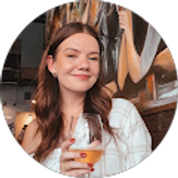 Profile photo of Hollie Smith