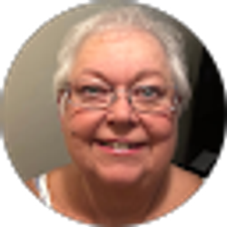 Profile photo of Julie Shooks