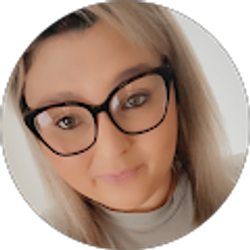 Profile photo of Hayley Hebert