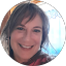 Profile photo of Heidi Chamberlin