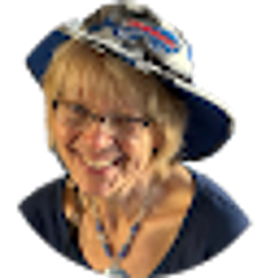Profile photo of Sandy Halliday