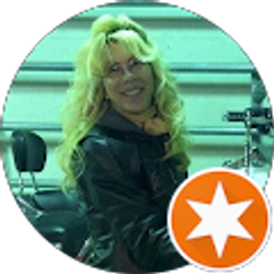 Profile photo of Lisa Lakin