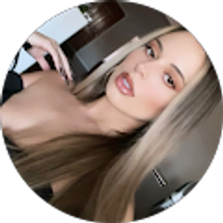 Profile photo of Shayna Taylor