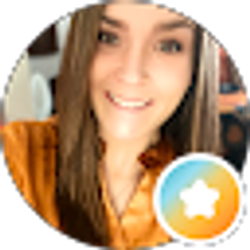 Profile photo of Holly Williams