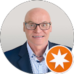 Profile photo of Aaron Blackburn