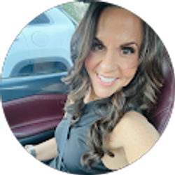 Profile photo of Lisa Rancitelli