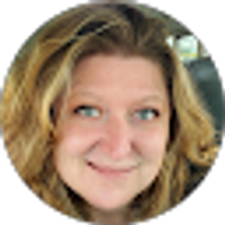 Profile photo of Stefanie Allen