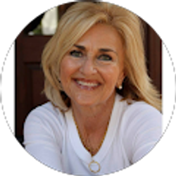 Profile photo of Leesa Mayer