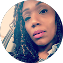 Profile photo of Danielle Henry