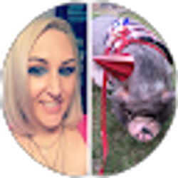 Profile photo of Lauren CrazyPigLady