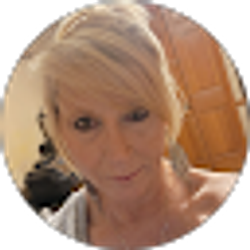 Profile photo of Lori Sinclair