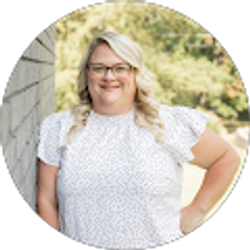 Profile photo of Mandy Alexander