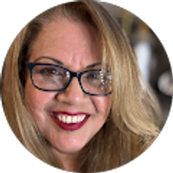 Profile photo of Theresa Valdez