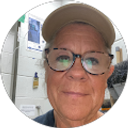 Profile photo of Lori Edmondson