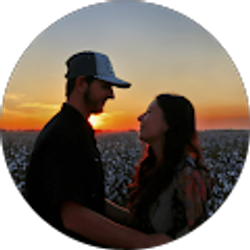 Profile photo of Hannah Lowe