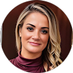 Profile photo of Amanda McKenna