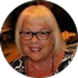 Profile photo of Maggie Robinson
