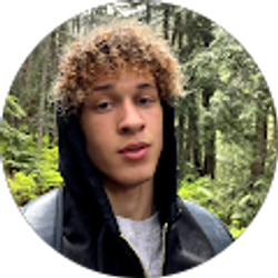 Profile photo of tay hendrickson