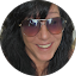 Profile photo of Lisa Niles