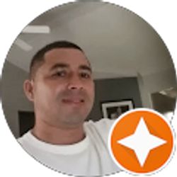 Profile photo of Robín Lara