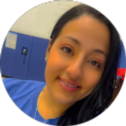 Profile photo of Roxanne Rosa