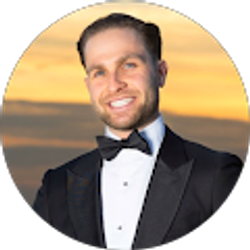 Profile photo of Aaron Lauber