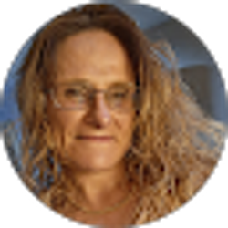 Profile photo of Jennifer Ray