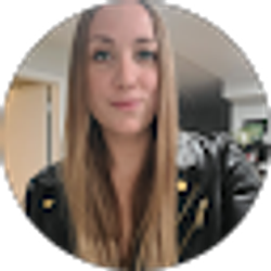 Profile photo of Lauren Hartman