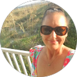 Profile photo of Lindsay Feeley