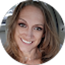 Profile photo of Stephanie Peterson
