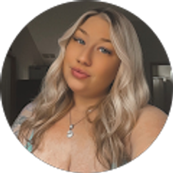 Profile photo of Chloe Kelley