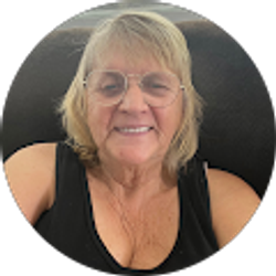 Profile photo of Cindy Dow