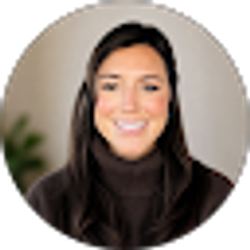 Profile photo of Emili Dean