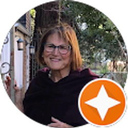 Profile photo of Lynn Davis